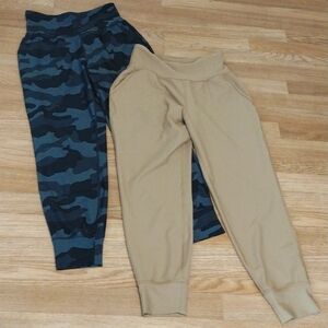 Old Navy Bundle of 2 PowerSoft Joggers Size Medium Stretch Material